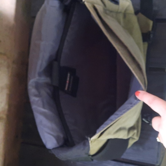 Swissgear laptop messenger bag - Picture 4 of 11